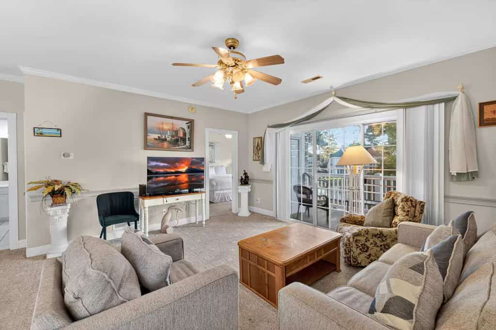 Relax, Unwind & Enjoy the Best of Myrtle Beach at Magnolia Place 204