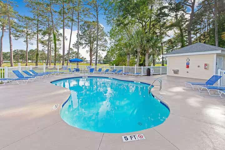 Relax, Unwind & Enjoy the Best of Myrtle Beach at Magnolia Place 204