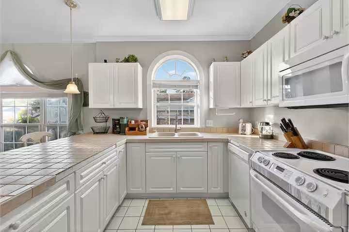 Relax, Unwind & Enjoy the Best of Myrtle Beach at Magnolia Place 204