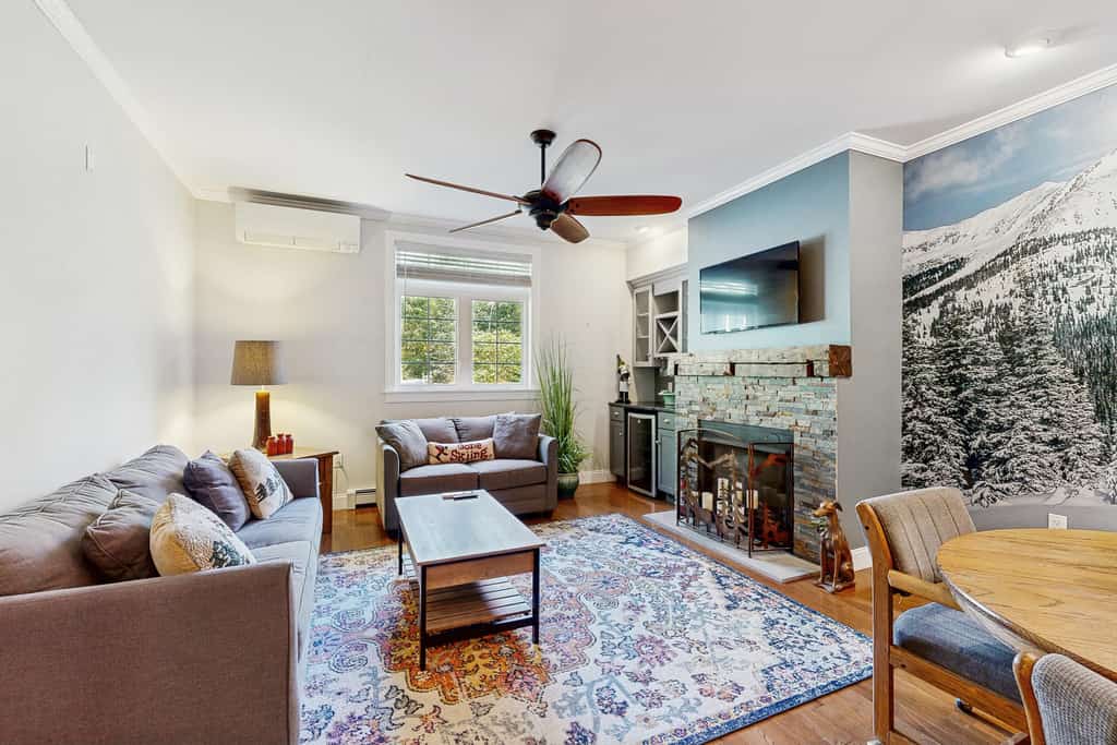 Cozy Ludlow Cottage | Minutes to Okemo & Year-Round Adventure