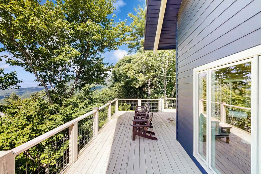 Glass Contemporary House, Panoramic Views, 4 Fireplaces, Game Room, Gym, Dog-Friendly