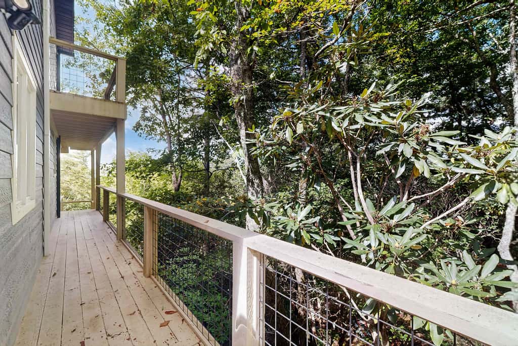 Glass Contemporary House, Panoramic Views, 4 Fireplaces, Game Room, Gym, Dog-Friendly