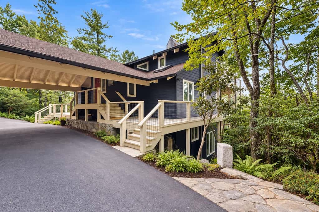 Glass Contemporary House, Panoramic Views, 4 Fireplaces, Game Room, Gym, Dog-Friendly