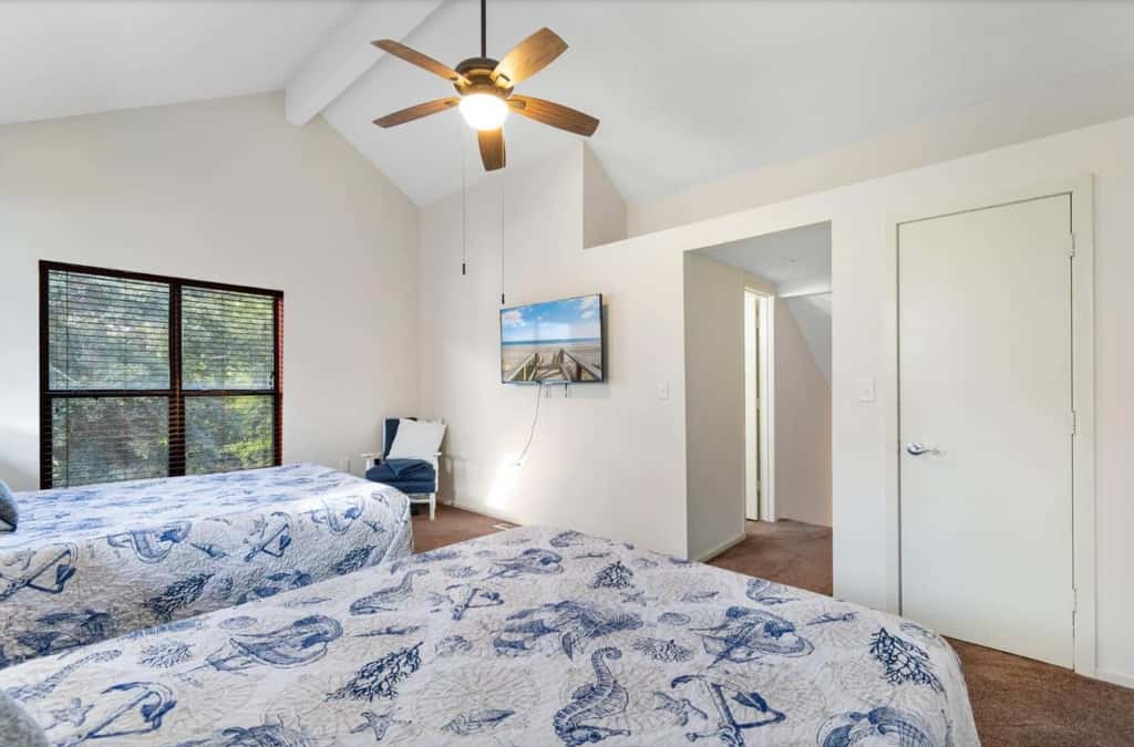 Top-Floor Retreat - Spa at Little River Inn 608