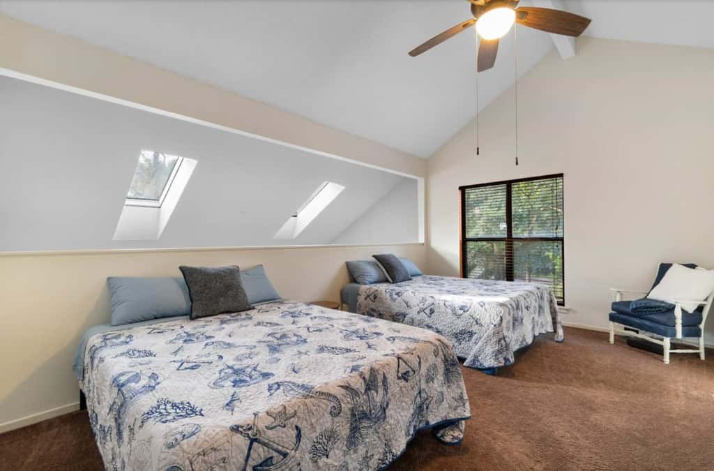 Top-Floor Retreat - Spa at Little River Inn 608
