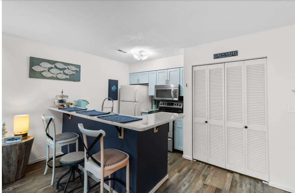 Escape to the relaxed charm of Little River Inn with this beautifully situated top-floor, end-unit condo, offering extra privacy, comfortable living spaces, and peaceful views. Whether you're planning a family vacation, golf getaway, or relaxing Grand Strand escape, this inviting home provides the perfect place to unwind, and is only 7 minutes away from Cherry Grove Beach!