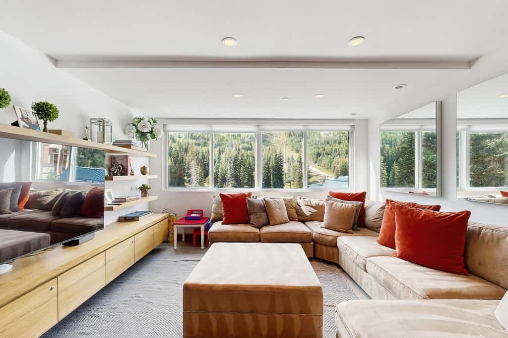 Lionshead Center Luxury