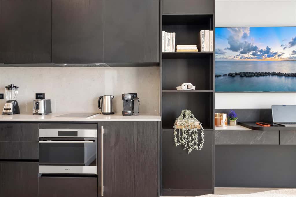 E11EVEN Studio | Panoramic Downtown Views 