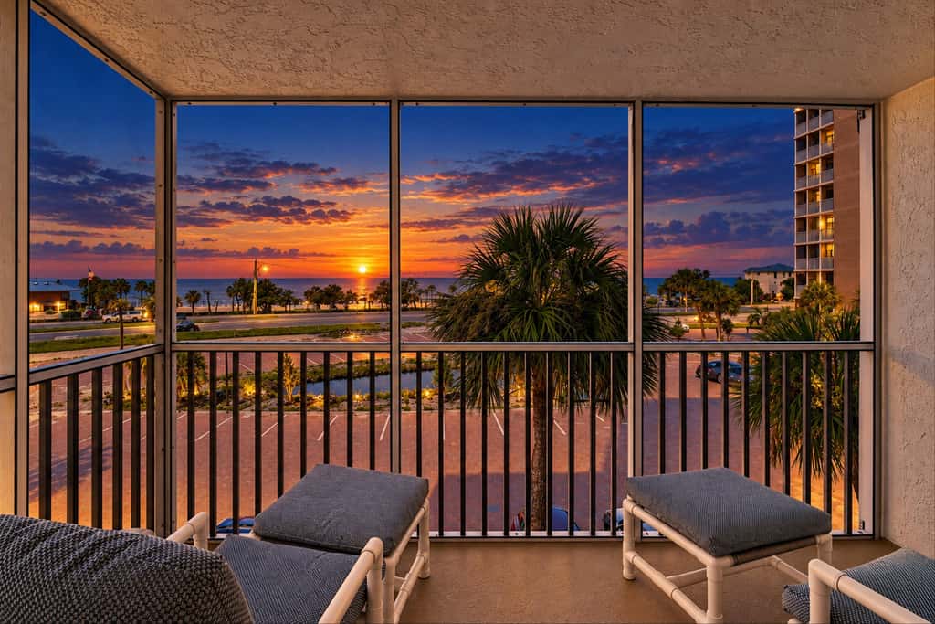 Bonita Springs Studio, Pool & Balcony