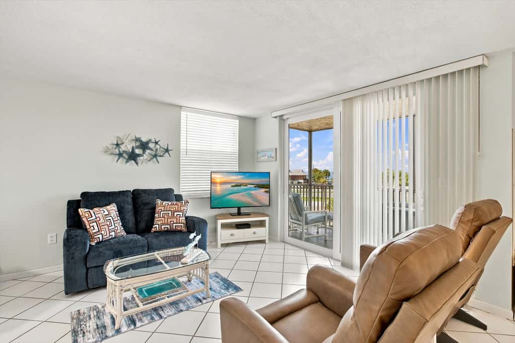 Bonita Springs Studio, Pool & Balcony