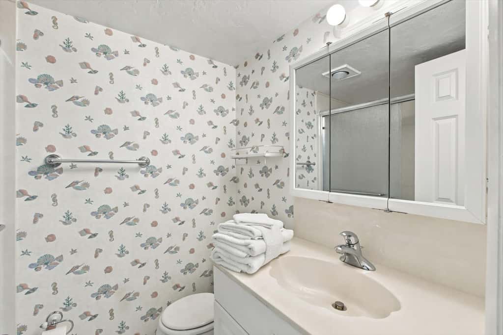 Bonita Springs Studio, Pool & Balcony