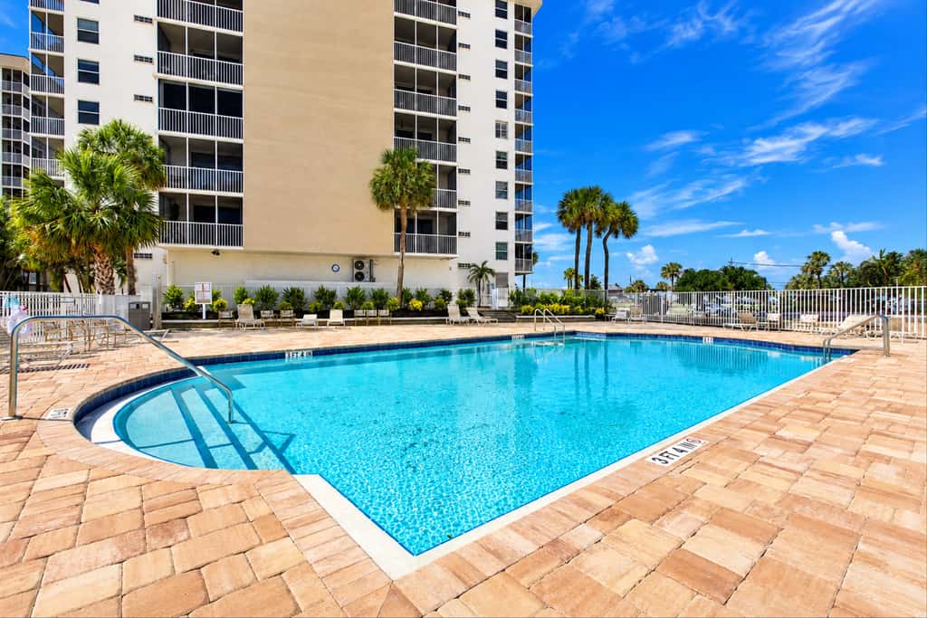 Bonita Springs Studio, Pool & Balcony