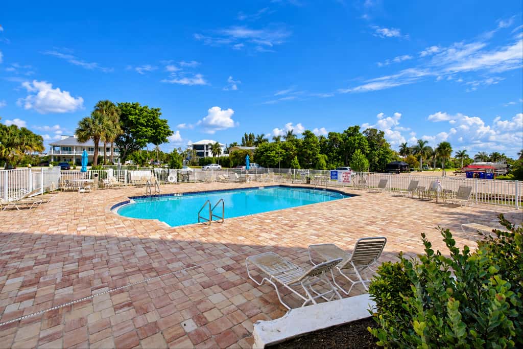 Bonita Springs Studio, Pool & Balcony