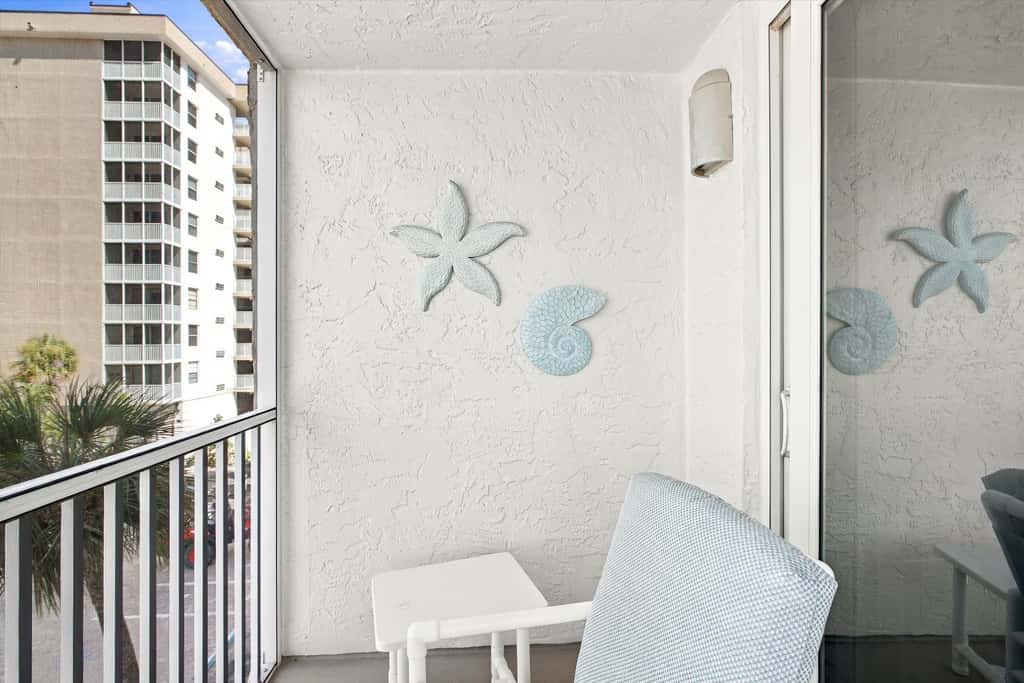 Bonita Springs Studio, Pool & Balcony