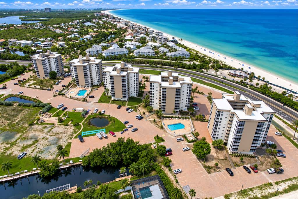 Bonita Springs Studio, Pool & Balcony