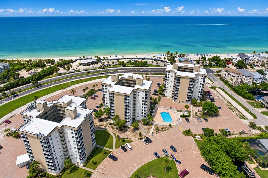 Bonita Springs Studio, Pool & Balcony