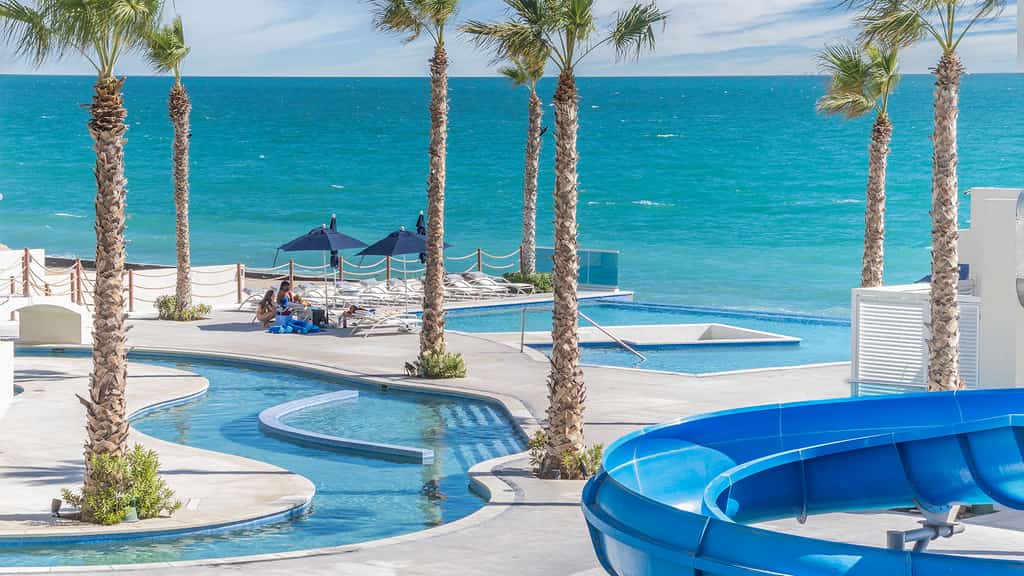 Wonderful 2 bedroom condominium (Encantame Verano 1705)