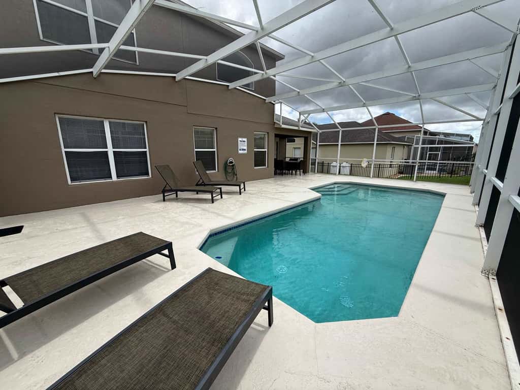 Southern Fairway Manor