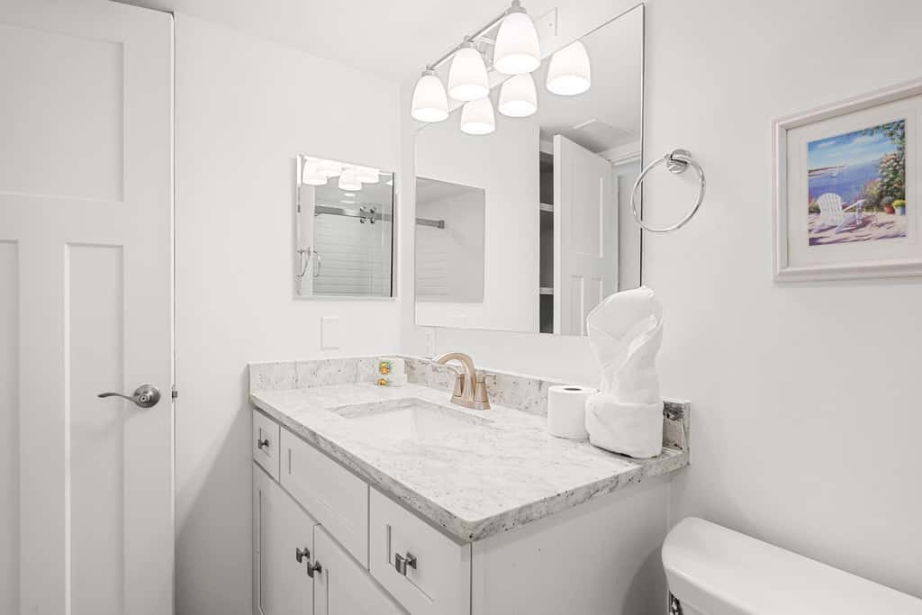 Renovated Direct Oceanfront Island Club 