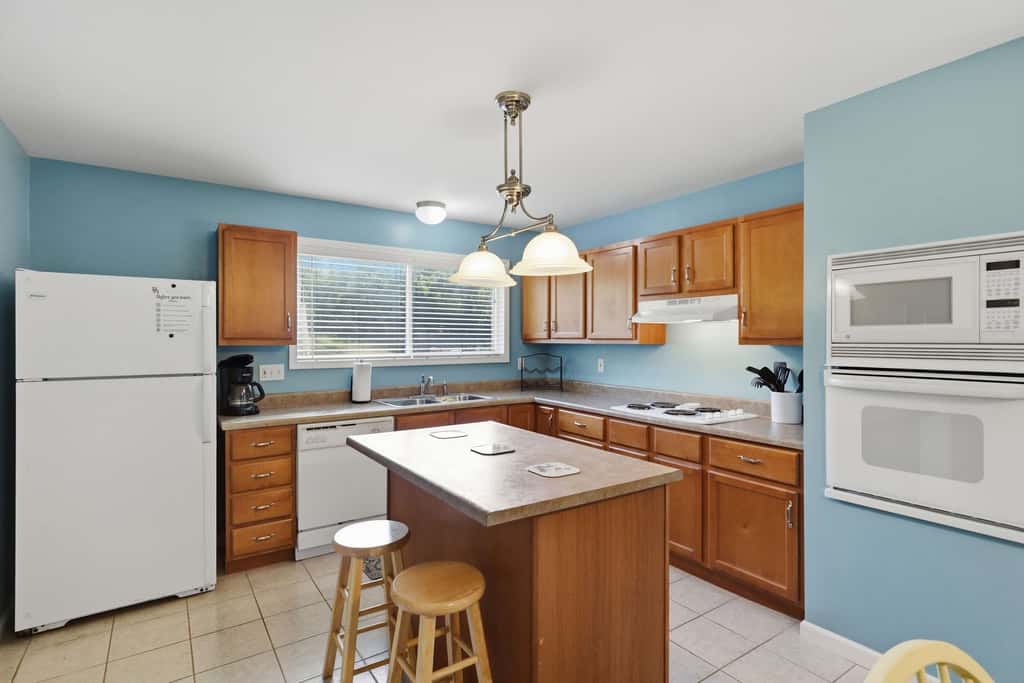 Lake View- 4BR- Dock - Sleeps 11 in Rocky Mount