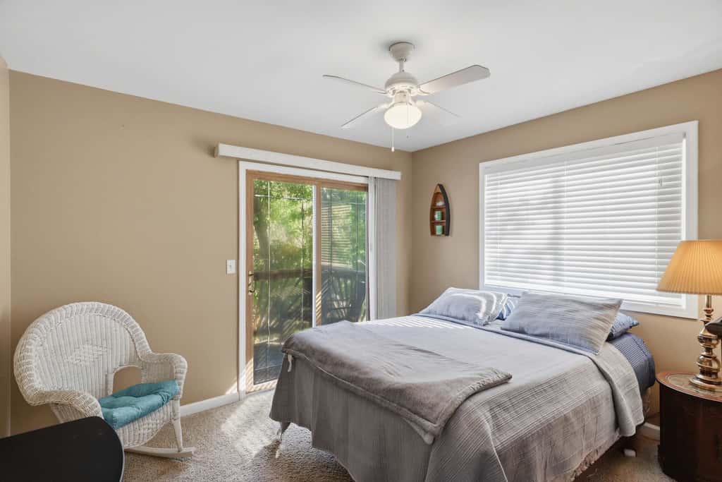 Lake View- 4BR- Dock - Sleeps 11 in Rocky Mount