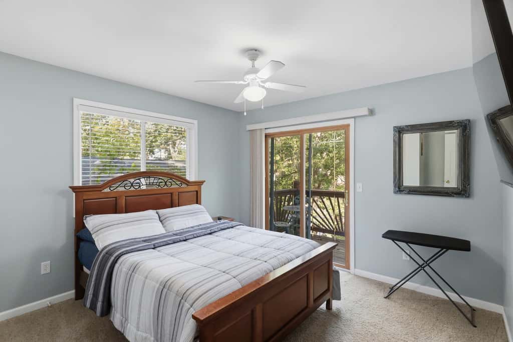 Lake View- 4BR- Dock - Sleeps 11 in Rocky Mount