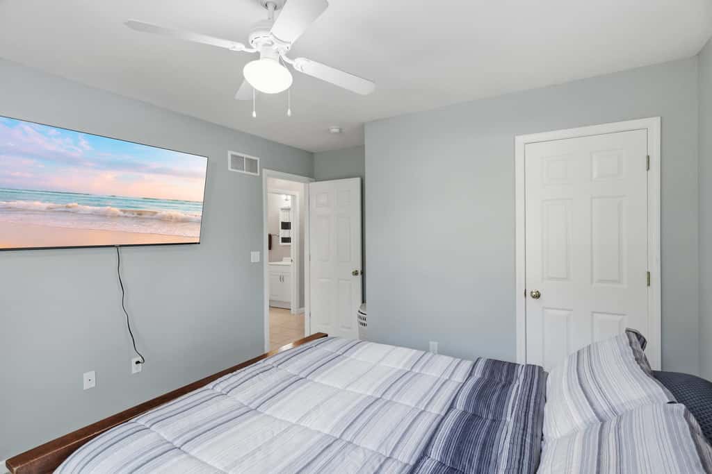 Lake View- 4BR- Dock - Sleeps 11 in Rocky Mount
