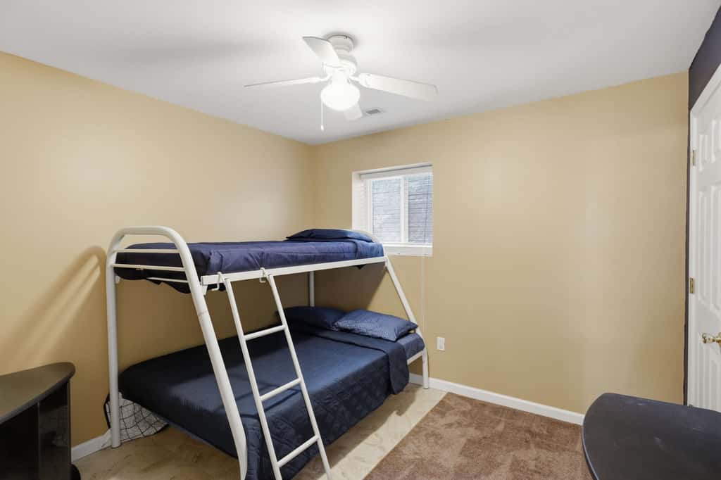 Lake View- 4BR- Dock - Sleeps 11 in Rocky Mount