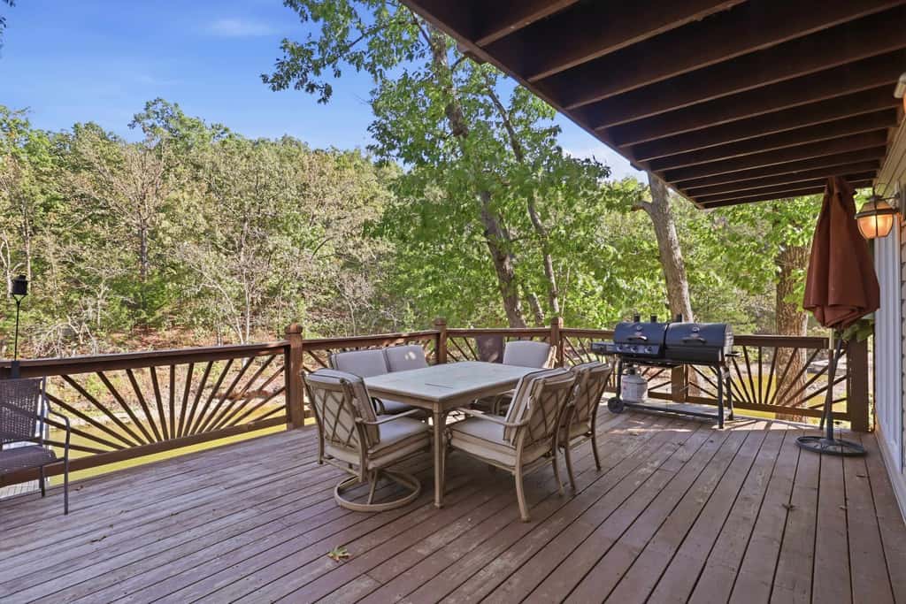 Lake View- 4BR- Dock - Sleeps 11 in Rocky Mount