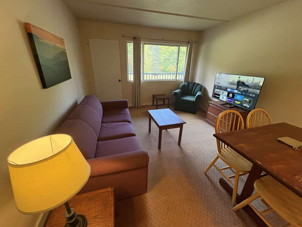 Four Season Condo:  seasonal pool, ski, bike, hike & golf