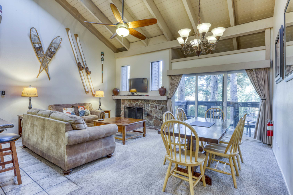 Lake days, mountain adventures & resort amenities right outside your door 