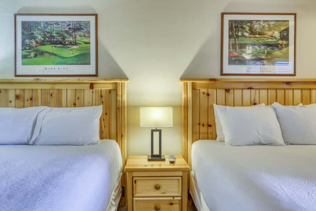 Lake days, mountain adventures & resort amenities right outside your door 