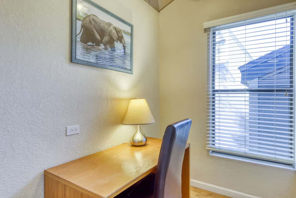 Lake days, mountain adventures & resort amenities right outside your door 