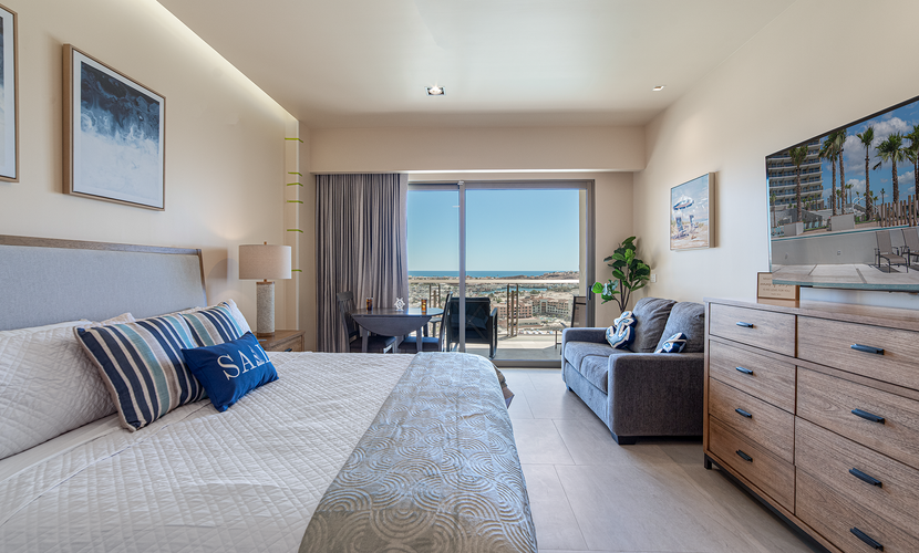 Two 1507A: π Stylish Coastal Hotel Room