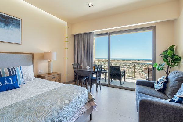 Two 1507A: π Stylish Coastal Hotel Room