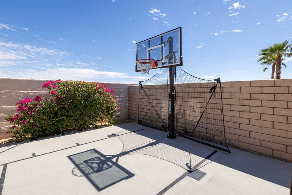 Lago Vista Retreat | Pool & Game Room | Half Court Basketball | 4BR