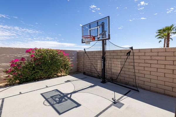 Lago Vista Retreat | Pool & Game Room | Half Court Basketball | 4BR
