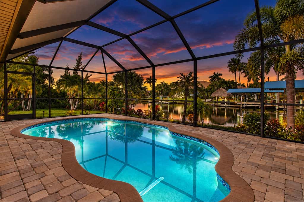 Sun Catcher Cove, Private Pool & Canal