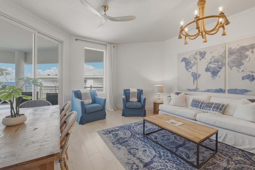 Gulf View Ocean Front Condo, Balconies, 2 Pools, Hot tub, Sauna, Gym, Full Kitchen, Washer and Dryer