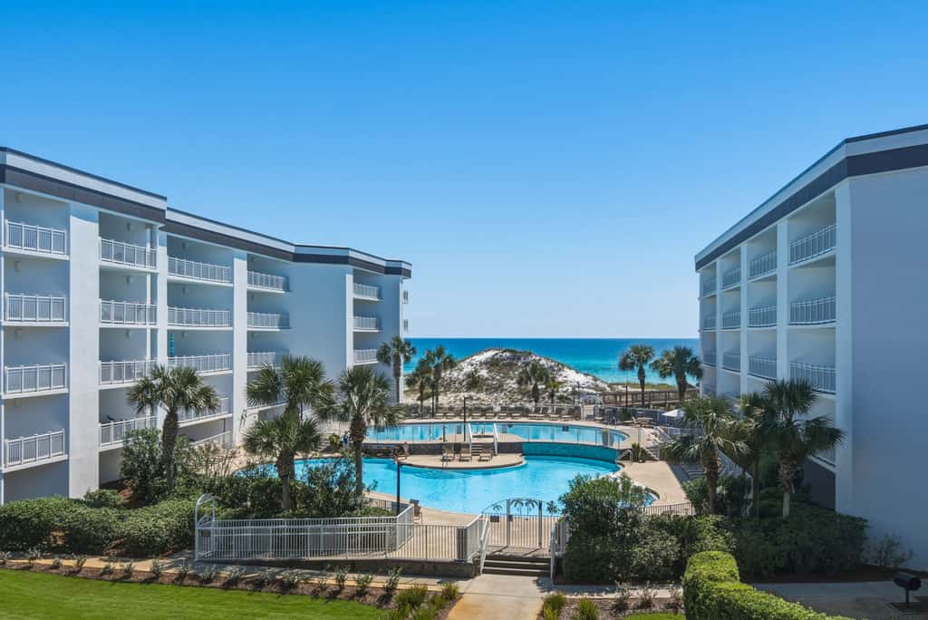 Gulf View Ocean Front Condo, Balconies, 2 Pools, Hot tub, Sauna, Gym, Full Kitchen, Washer and Dryer