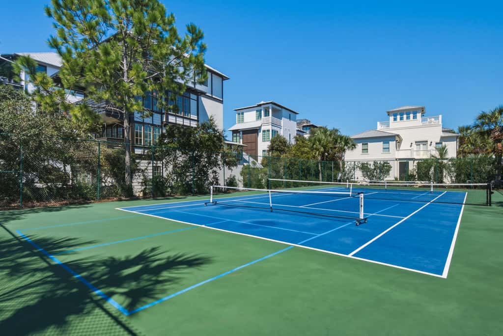 Gulf View Ocean Front Condo, Balconies, 2 Pools, Hot tub, Sauna, Gym, Full Kitchen, Washer and Dryer