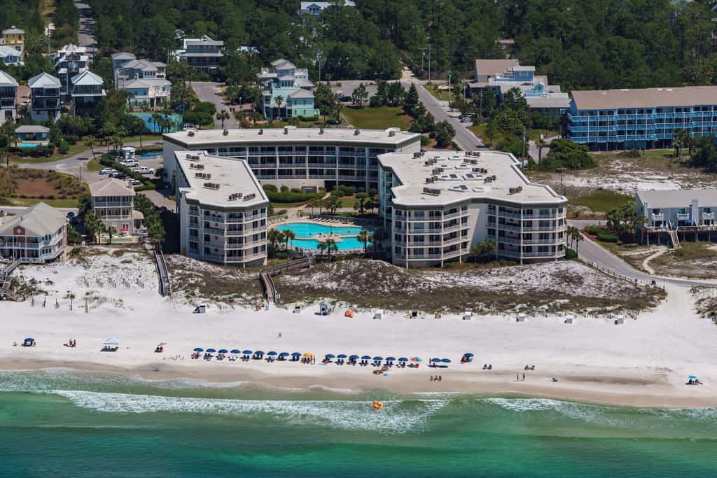 Gulf View Ocean Front Condo, Balconies, 2 Pools, Hot tub, Sauna, Gym, Full Kitchen, Washer and Dryer