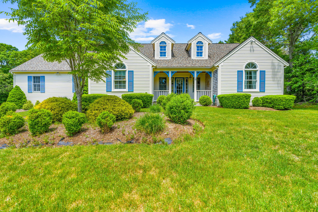 Escape to the perfect Cape Cod getaway!
