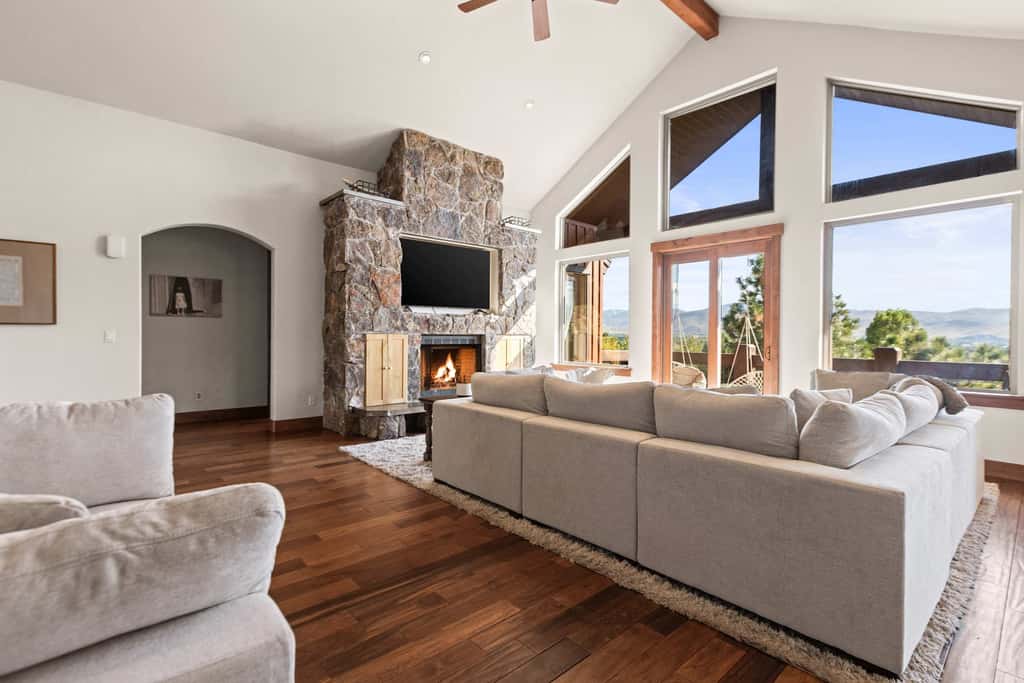 Summit & Slide Adventure Lodge 