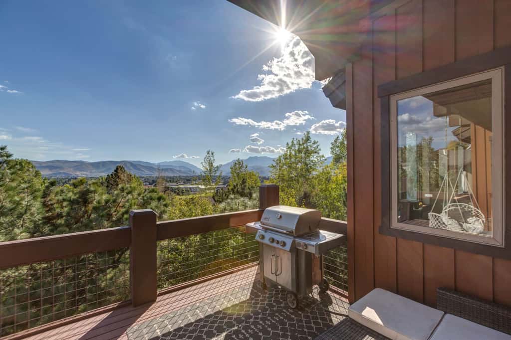 Summit & Slide Adventure Lodge 