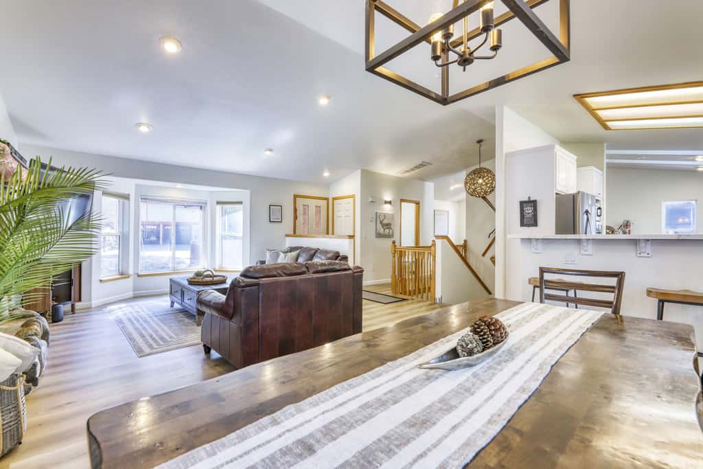 Pet Friendly Tahoe Cabin with Hot Tub & Foosball