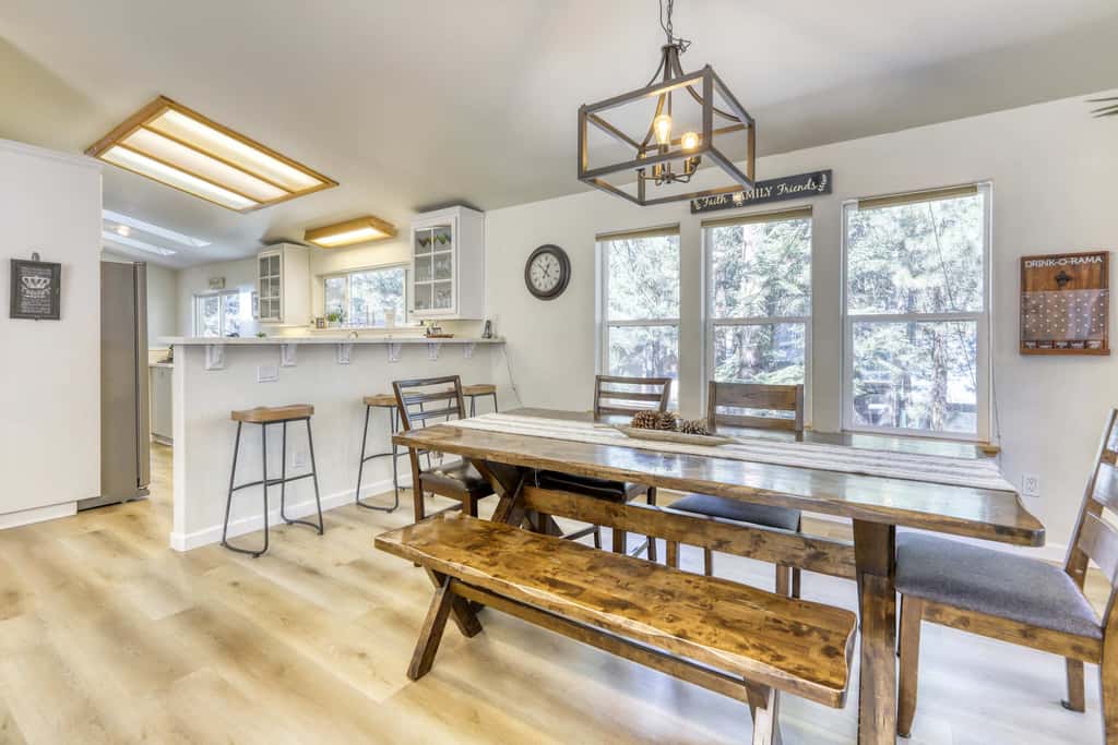 Pet Friendly Tahoe Cabin with Hot Tub & Foosball