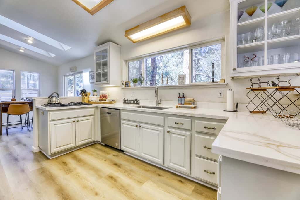 Pet Friendly Tahoe Cabin with Hot Tub & Foosball