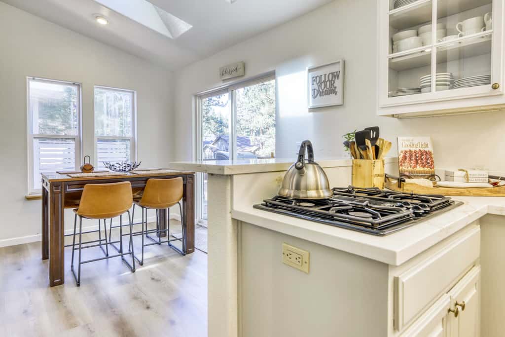 Pet Friendly Tahoe Cabin with Hot Tub & Foosball