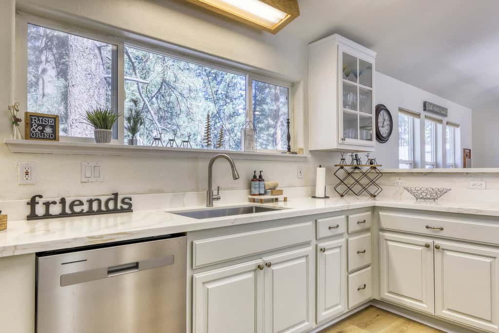 Pet Friendly Tahoe Cabin with Hot Tub & Foosball